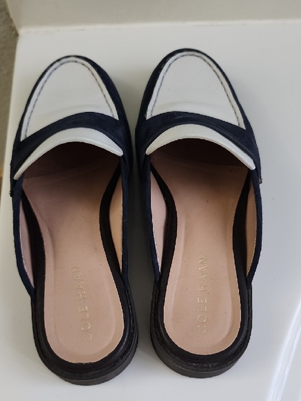Preloved Womens Two-Tone Navy & White Slip-On Loafers - Picture 3 of 3